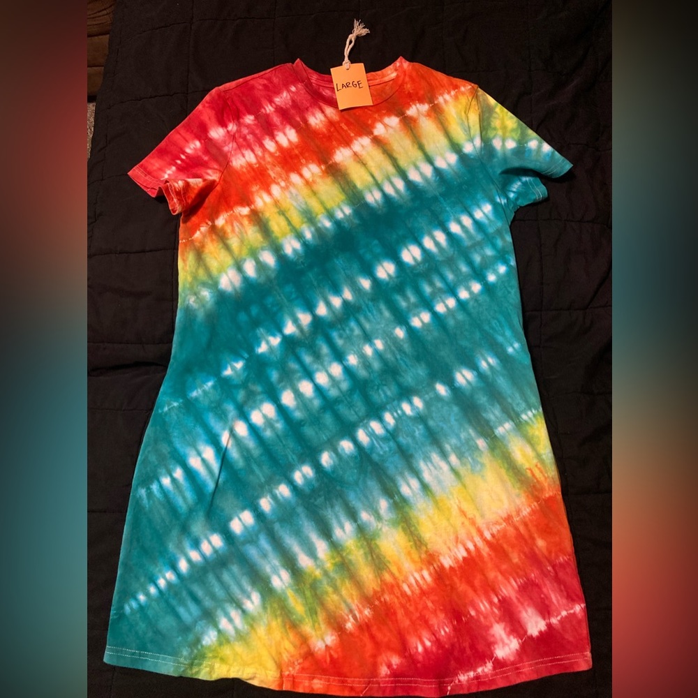 TIE DYED Crew-Neck T-Shirt dresses LARGE & X-LARGE